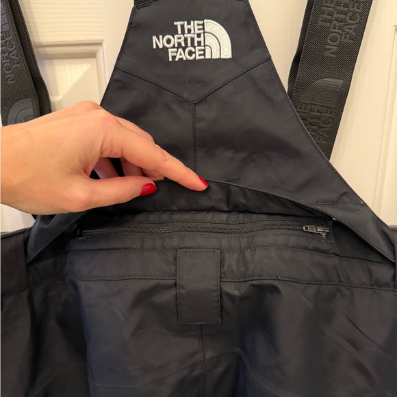 The North Face Ski Pants with Removable Suspenders - Picture 10 of 12